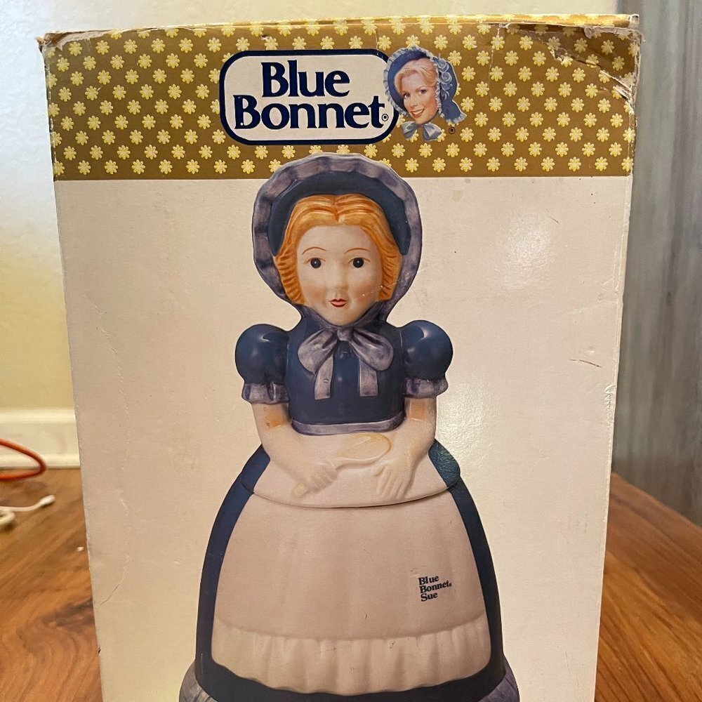 New With Box Vintage Blue Bonnet Ceramic Cookie Jar #92001 - Picture 1 of 4